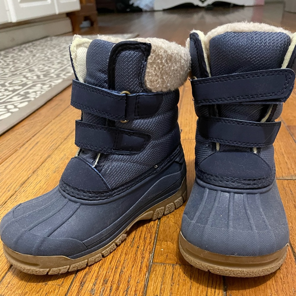 Carter’s Snow Boots